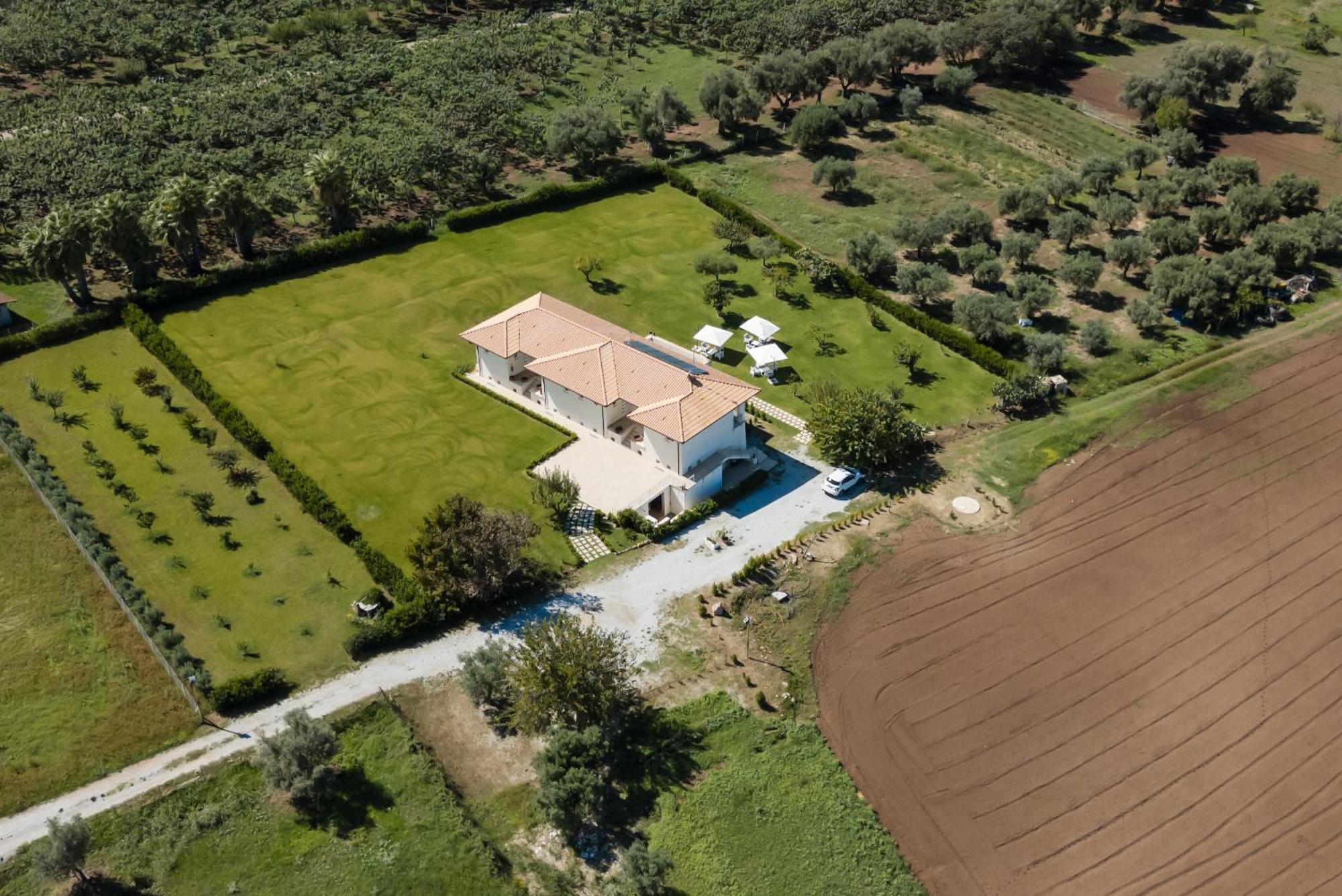 Villa Eirene Ricadi Exteriör bild